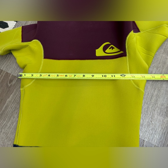 Quicksilver Wetsuit Top Size Small - Picture 3 of 8